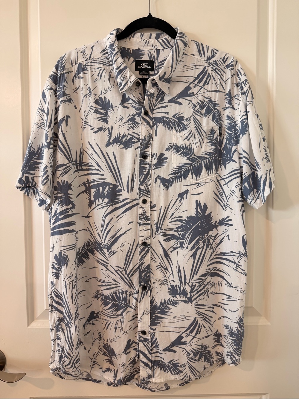 O’Neill Men’s XL Modern Fit Tropical Palm Print Short Sleeve Button Down Shirt